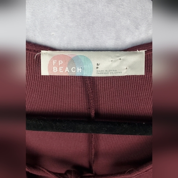 FP‎  free people Beach Rose flattering Ribbed maron Dress Size SP - Picture 6 of 6